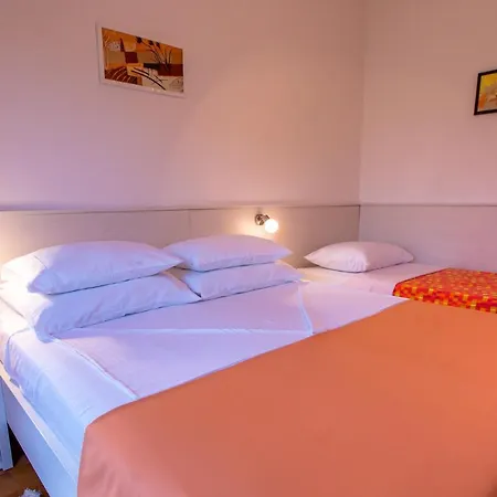 Apartmani Ivan I Ruza Lopar Exterior photo